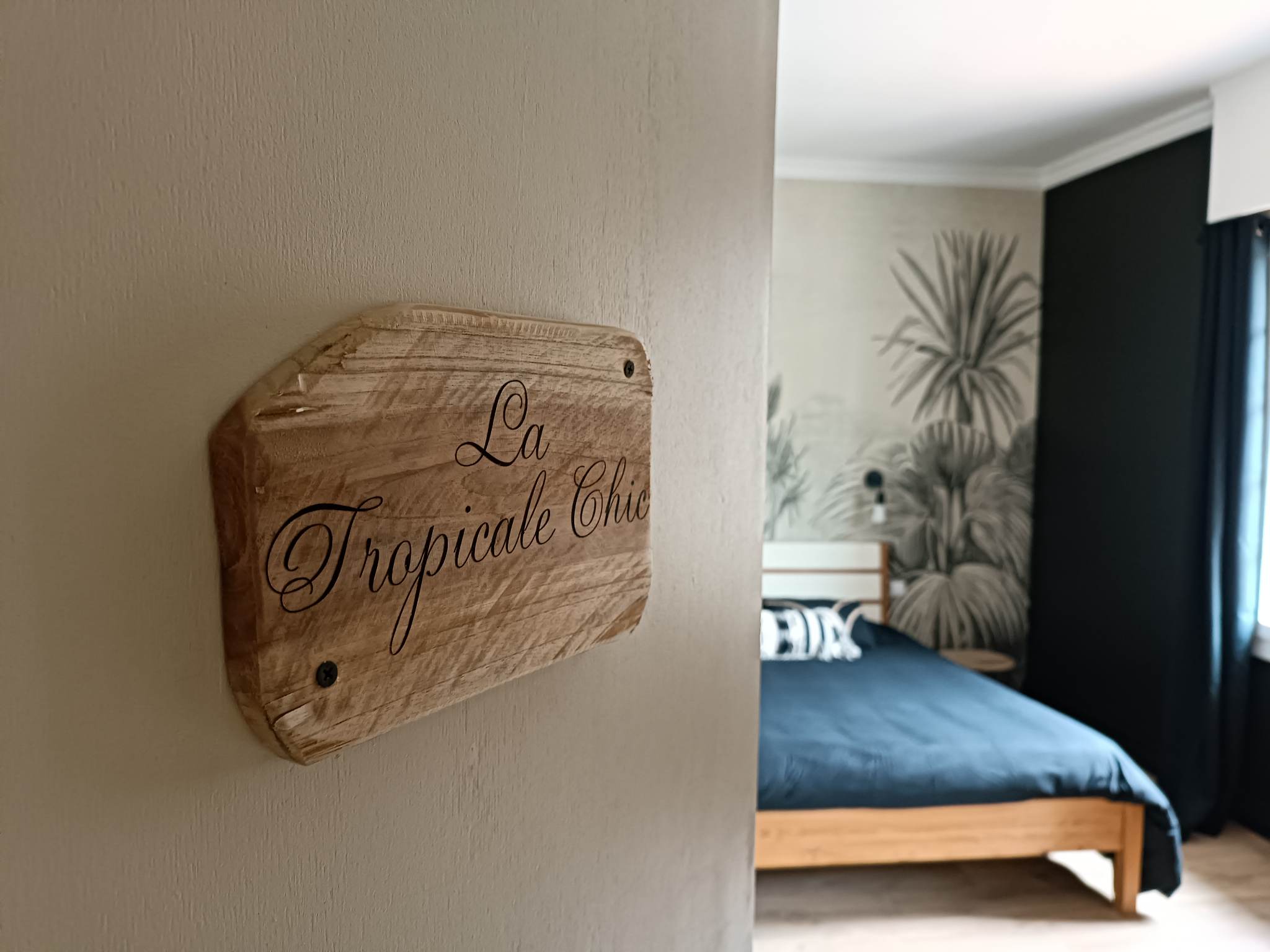 bloemstraete-chambre-tropicale-chic-plaque