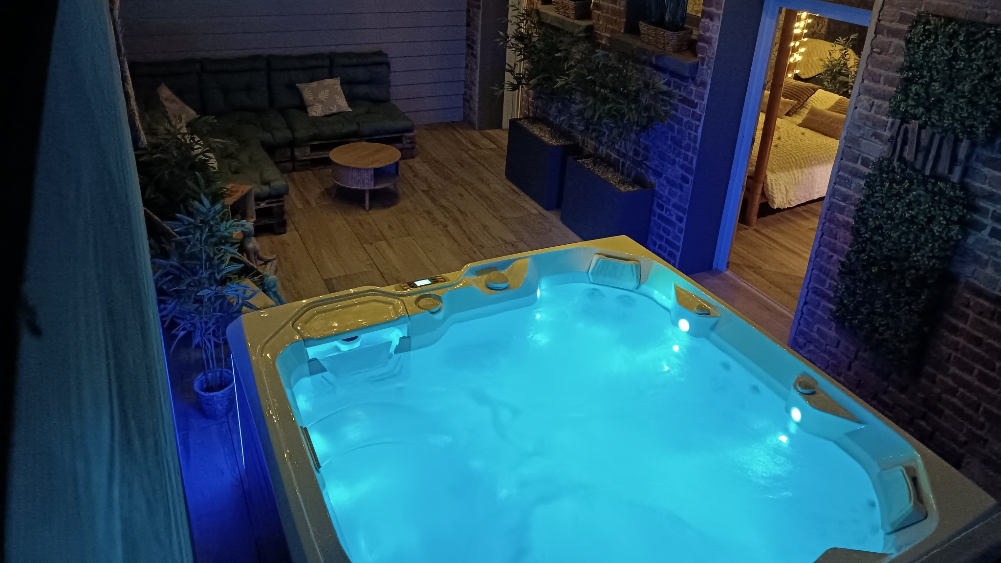 Jacuzzi privatif du gîte Le Bloem d’Ô